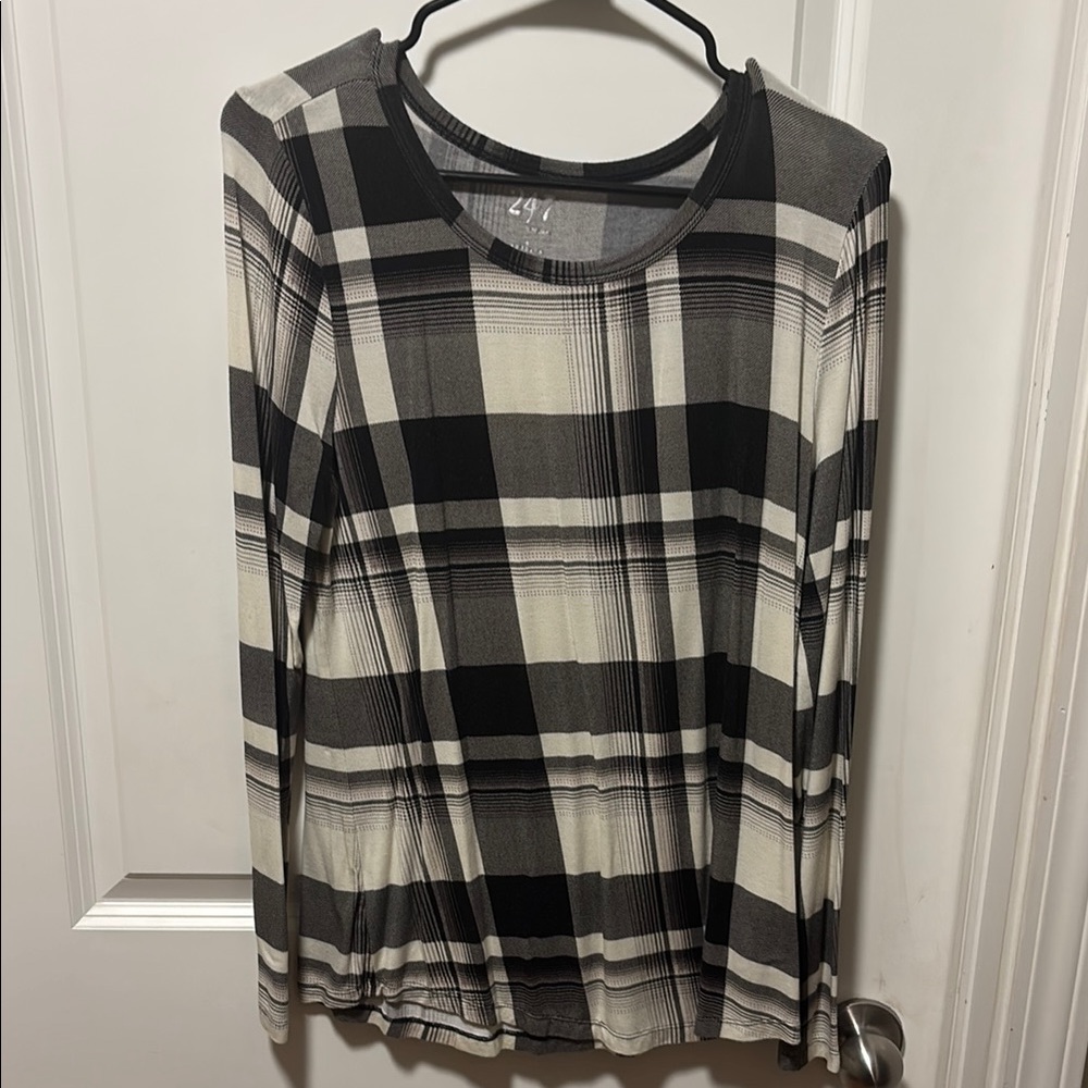 Buffalo Plaid Long Sleeve Tee